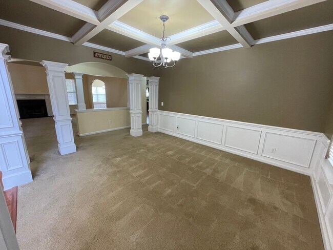 Building Photo - Carolina Lakes