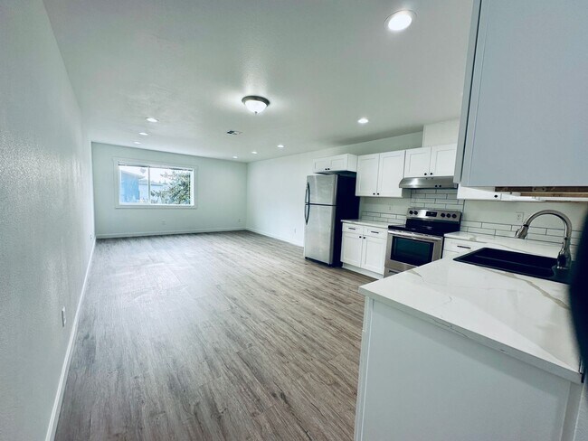 Foto del edificio - Spacious 3 BR / 3.5 BA Home in Prime Corvallis Location — $2,250