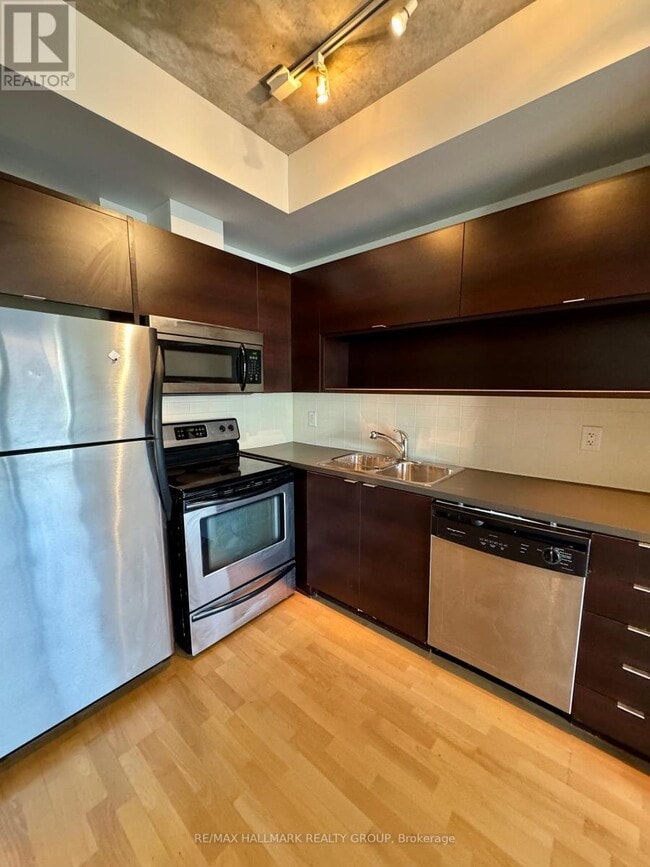 Photo du bâtiment - 324-324 Laurier Ave W