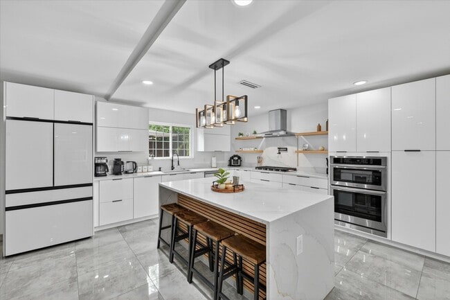 Photo - 5912 Harvest Hill Rd Townhome