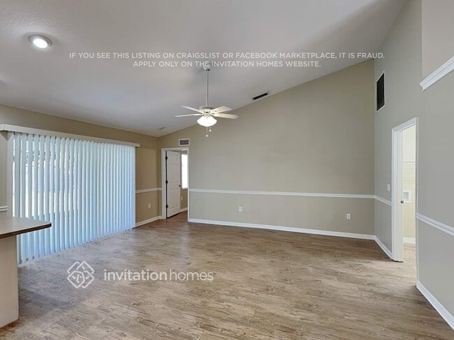 Foto del edificio - 4516 30th Ln E