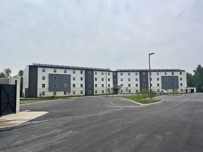 Building View - Brookhollow Senior