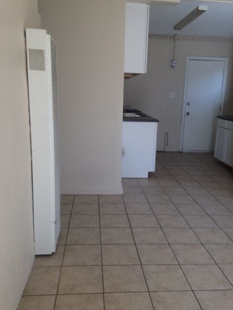 Building Photo - 2 br, 1 bath House - 3612-B WILLOW ST #B