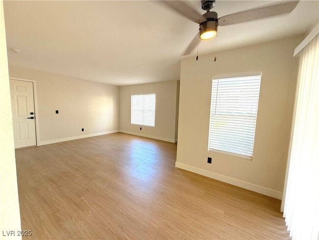Foto del edificio - 6800 E Lake Mead Blvd