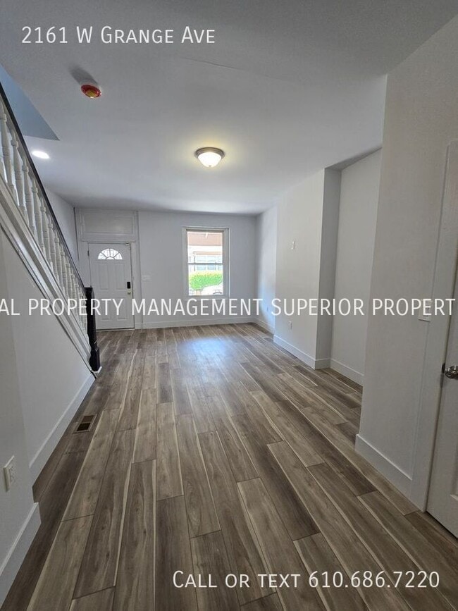 Photo - 2161 W Grange Ave House