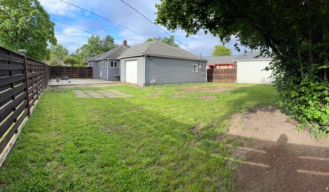 Building Photo - 786 Fillmore St