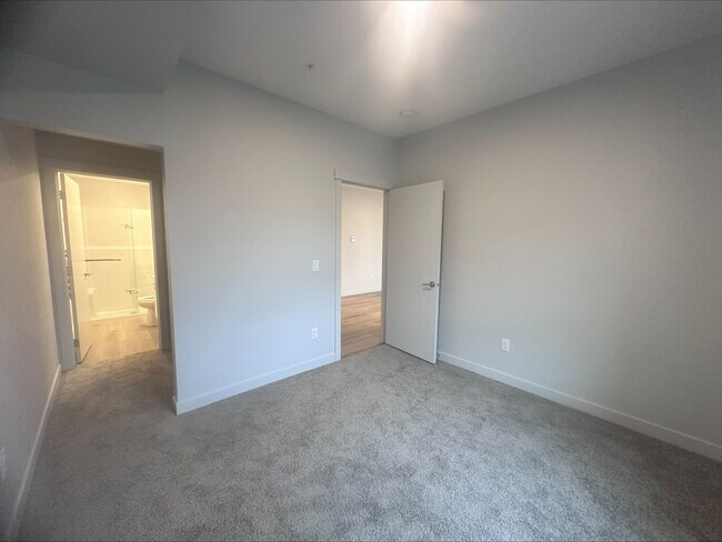 Photo du bâtiment - 140 Jensen Ave W