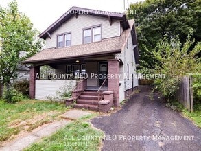 Building Photo - 321 Grace Ave