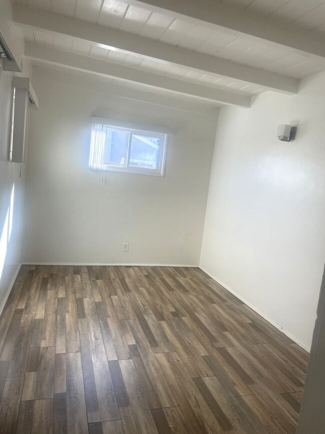 1018-1020 3rd St. - 1018-1020 3rd St. Apartment