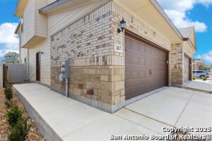 Building Photo - 367 Emma Dr