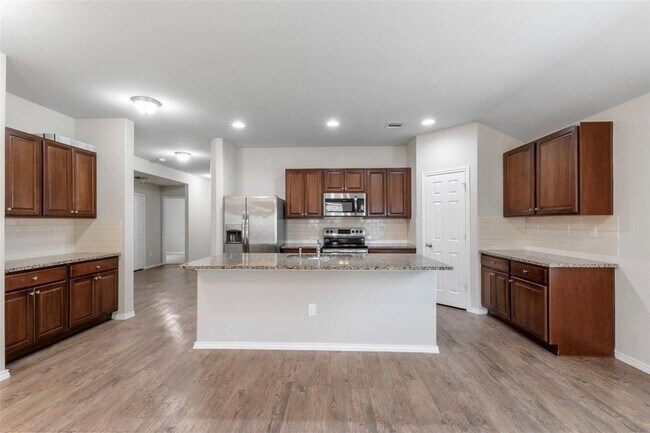 Building Photo - 21231 Bush Brook Bend Path