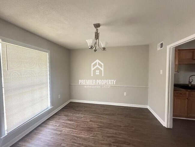 Building Photo - 5252 Rolling Meadows Dr