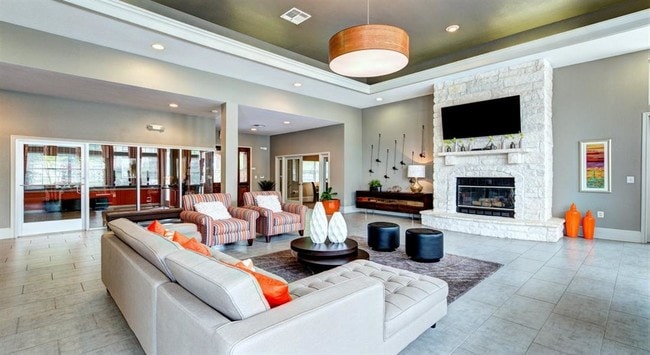 Building Photo - Madison Dell Ranch Apartments