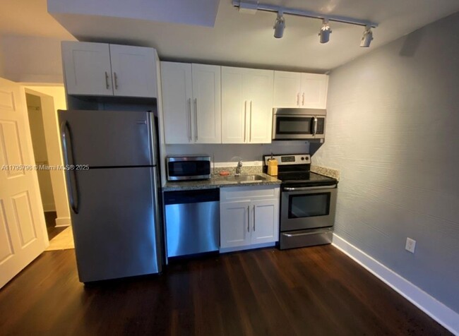 Foto del edificio - 274 NW 32nd St