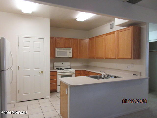 Building Photo - 1100 Denim Dr