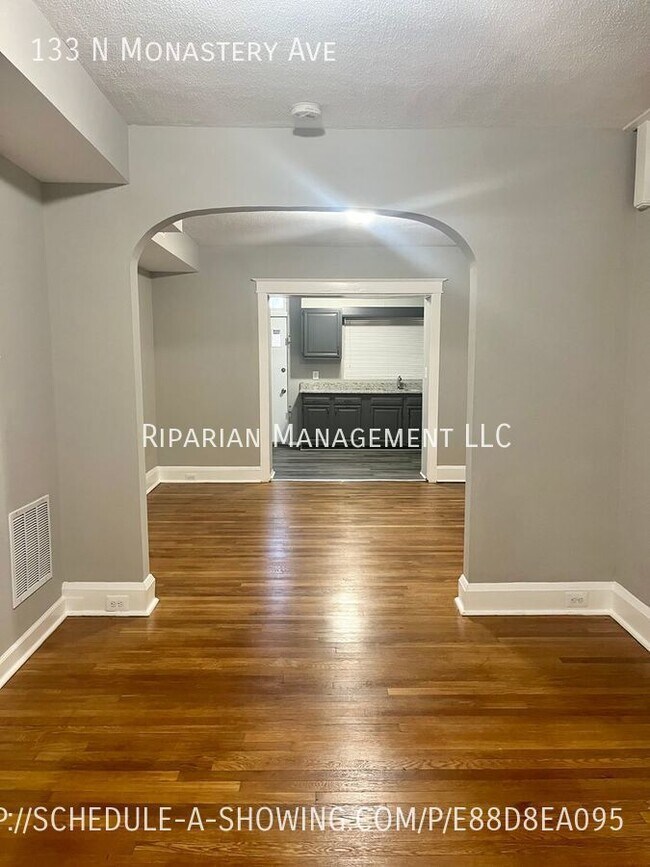 Foto del edificio - Fully Remodeled home in 21229!