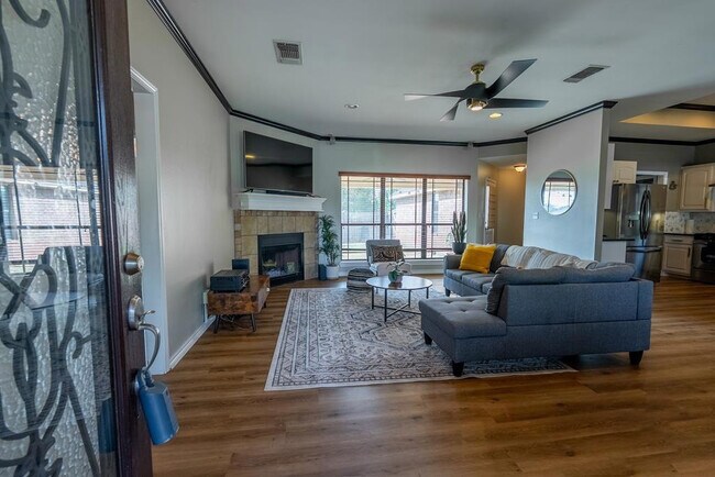 Foto del edificio - 6013 Stratford Ave