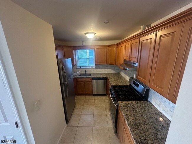 Building Photo - 283-285 Morris Avenue Unit