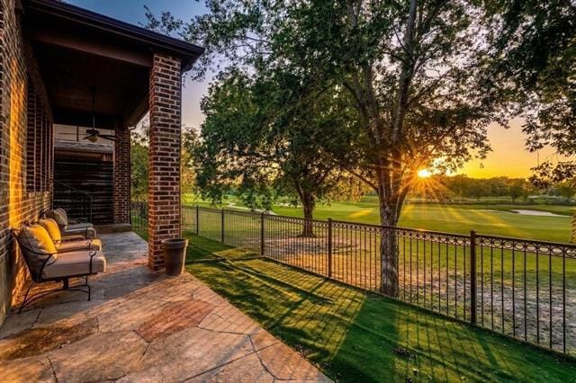 Foto del edificio - 2329 Chadwick Ln