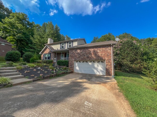 Foto del edificio - Gorgeous Single-Family Home! Large Deck, B...