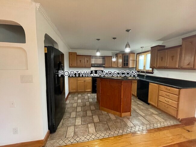 Building Photo - 35 Fort Ave