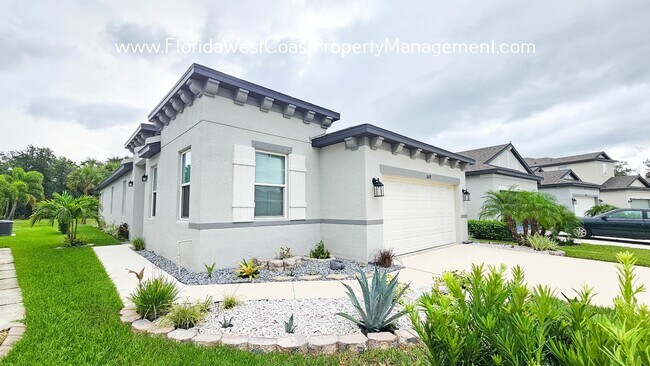 Foto del edificio - OUTSTANDING SUMMERWOODS -PARRISH 3 BEDROOM...