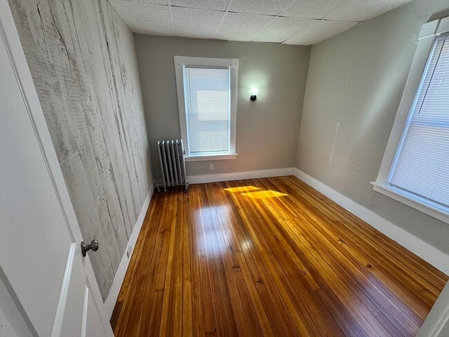 Building Photo - 66 Mattoon St