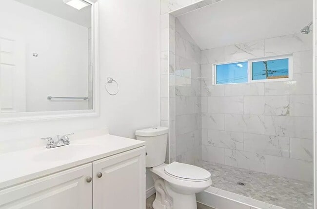 Foto del edificio - 8069 Darryl St