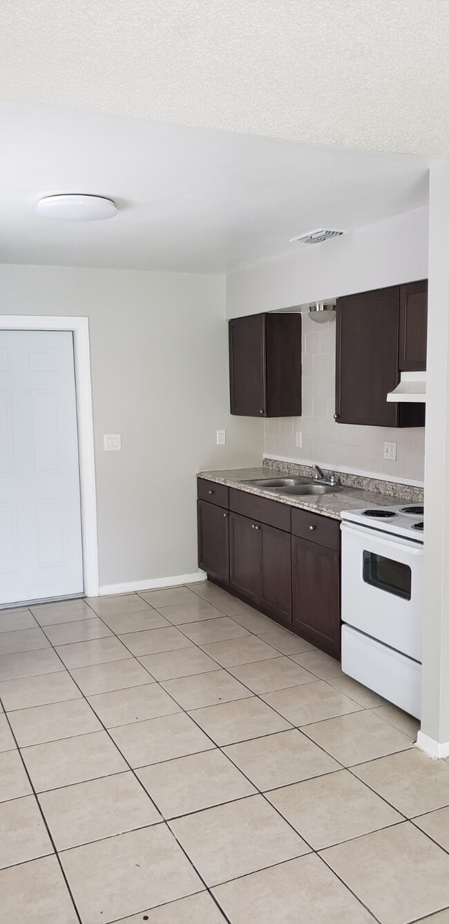 Building Photo - 3790 67th Ave N