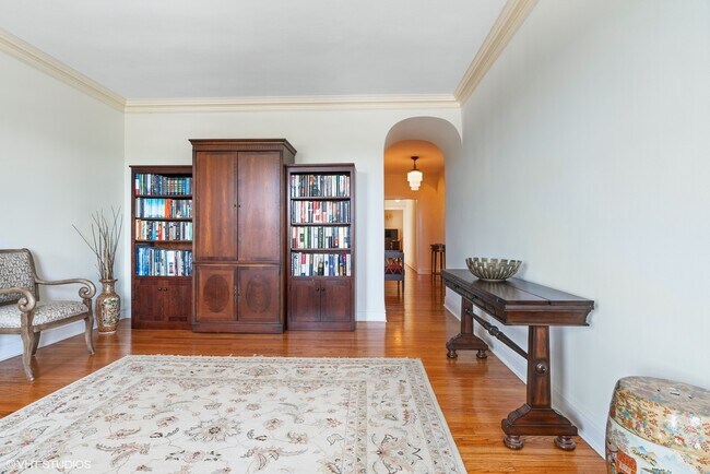 Foto del edificio - 3520 N Lake Shore Dr