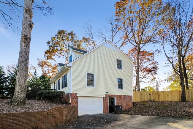 Foto del edificio - 3112 Hickory Ridge Dr