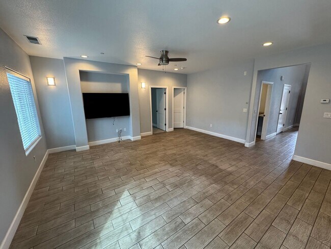 Foto del edificio - Oakley 4 bed, 3 bath plus flex room, Cul-d...