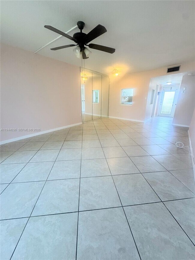 Building Photo - 8590 Sunrise Lakes Blvd
