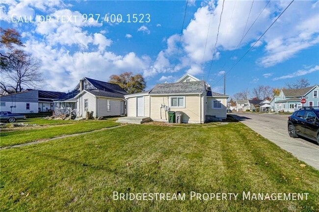 Building Photo - Cozy ground level 1 bedroom, 1 bath unit i...