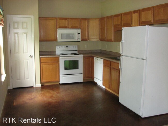 Building Photo - 3 br, 2 bath House - 1311 Pearl Ave.