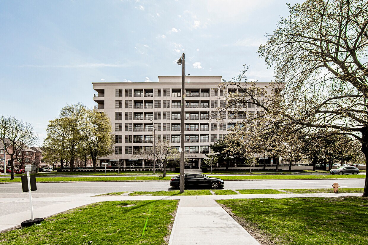 Primary Photo - 1-601 Leaside Park Dr