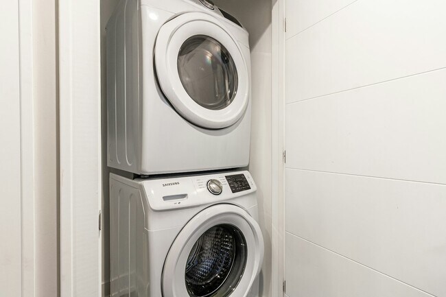 Foto del edificio - 2829 N Rockwell St
