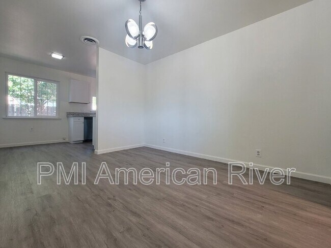 Building Photo - 2187 Montecito Way