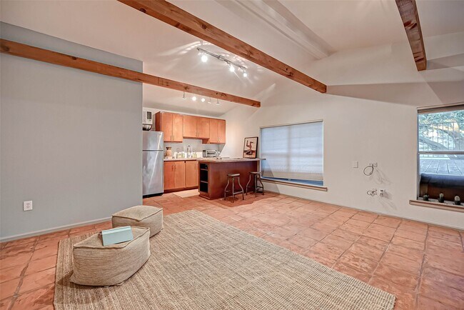 Foto del edificio - 1612 W Alabama St