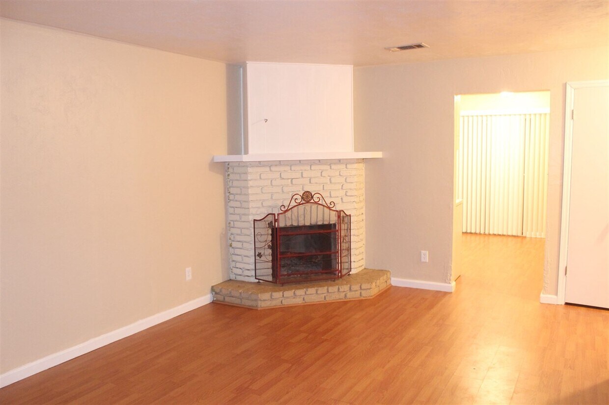 Primary Photo - 1550 Blountstown St