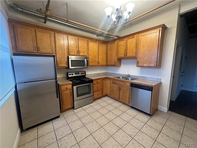 Building Photo - 617 Hiawatha Blvd
