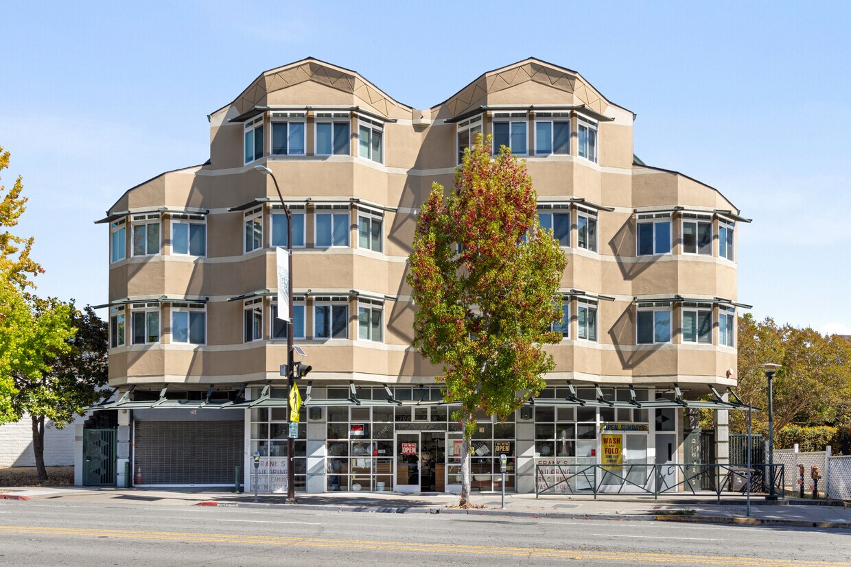 Primary Photo - 2615 Telegraph Ave
