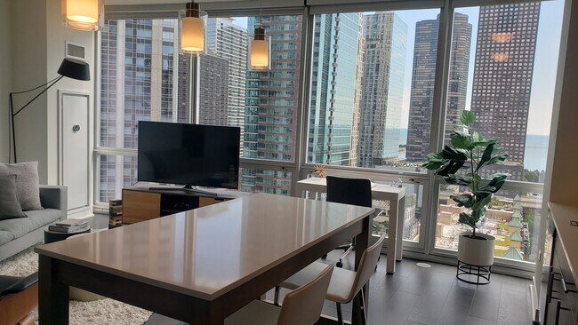 Foto del edificio - 302 E Illinois St