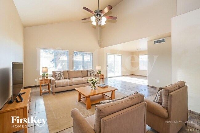 Foto del edificio - 7351 W Eva St