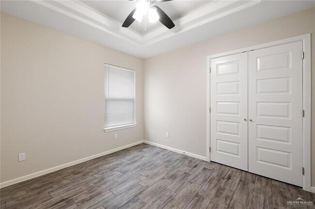 Foto del edificio - 12 Sahara Dr