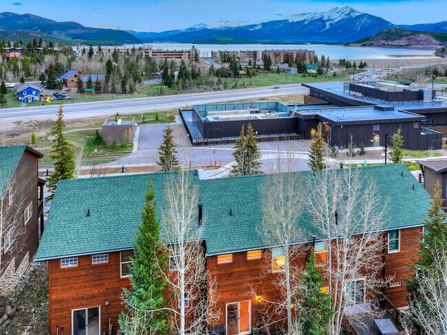 Foto del edificio - 7 Lookout Ridge Dr