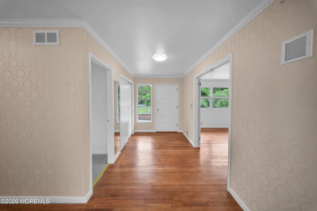Building Photo - 170 Bingham Ave