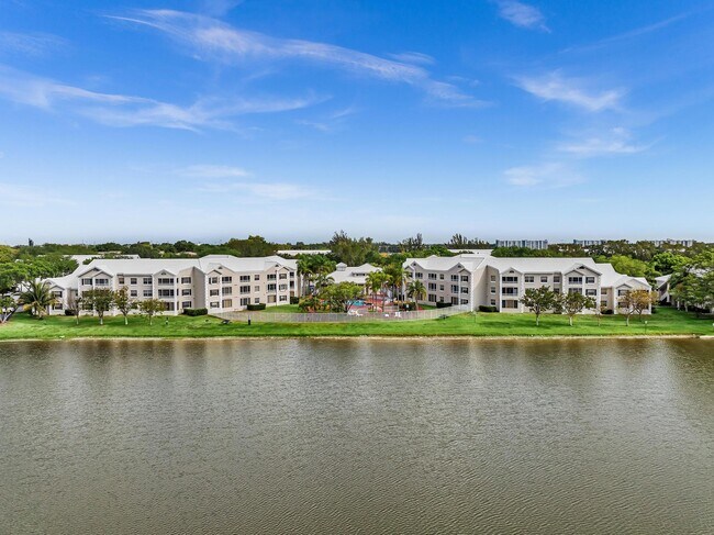 Foto del edificio - 2841 N Oakland Forest Dr