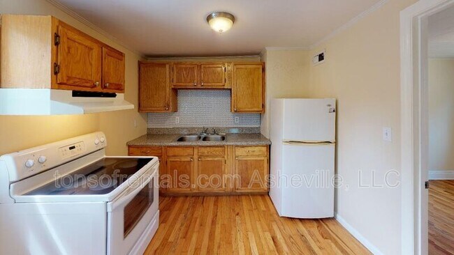 Foto del edificio - 211 Fayetteville St