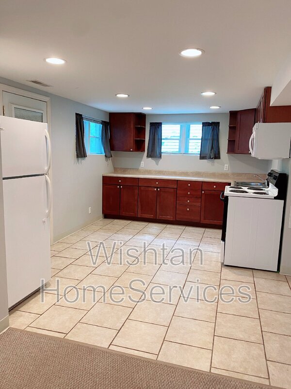 Foto del edificio - 209 Chandler Blvd